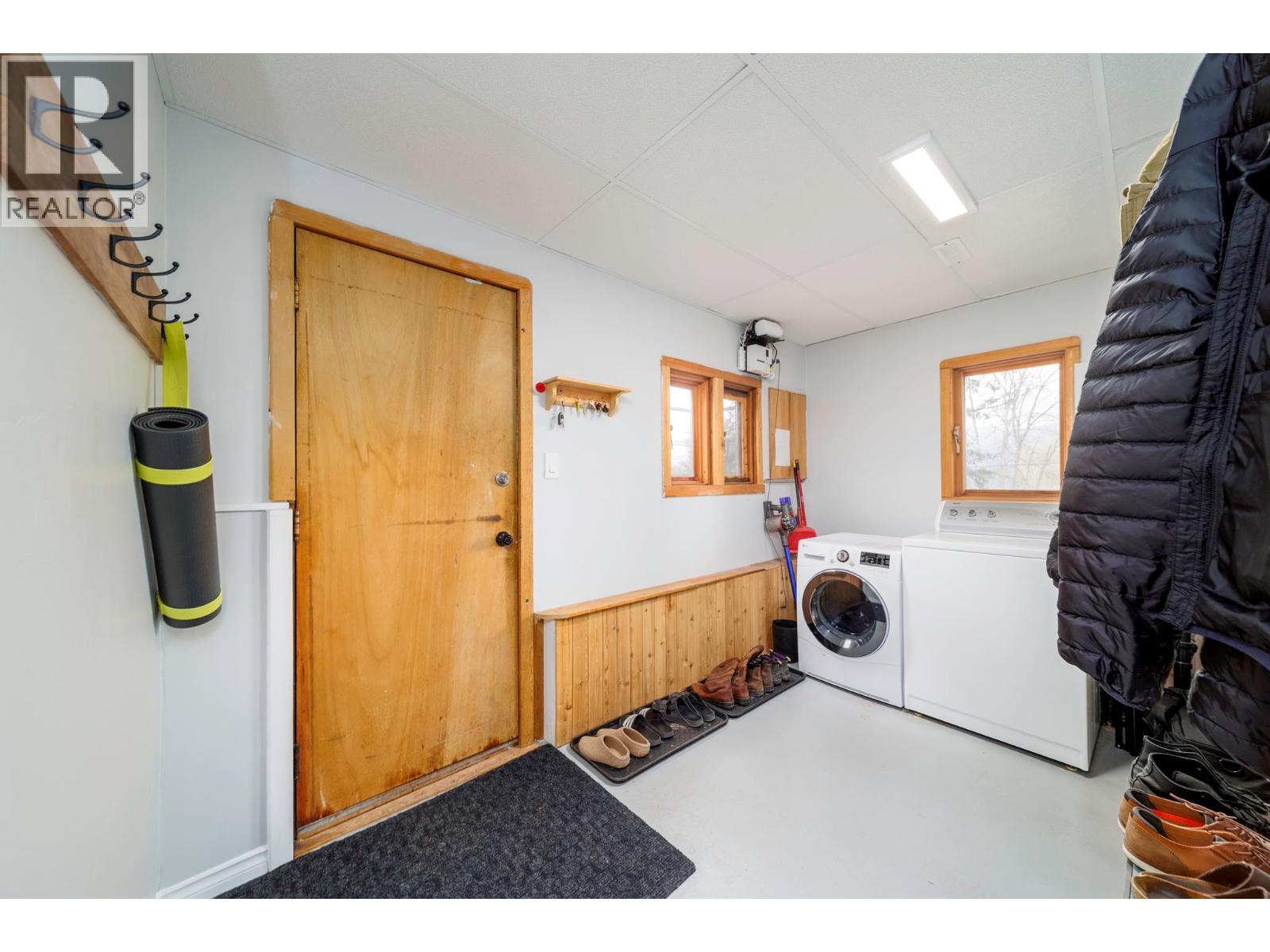 11011 Hallam Drive, Lake Country