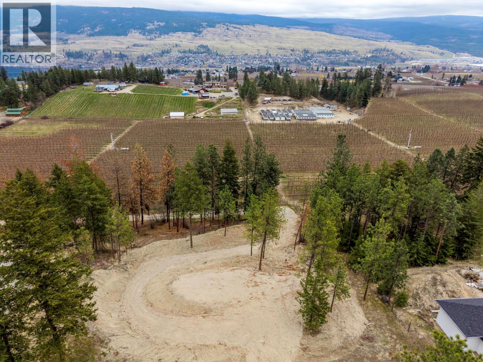 11011 Hallam Drive, Lake Country