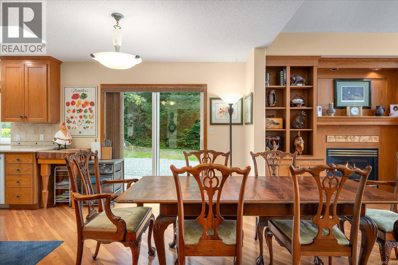 548 FOURNEAU WAY - 23