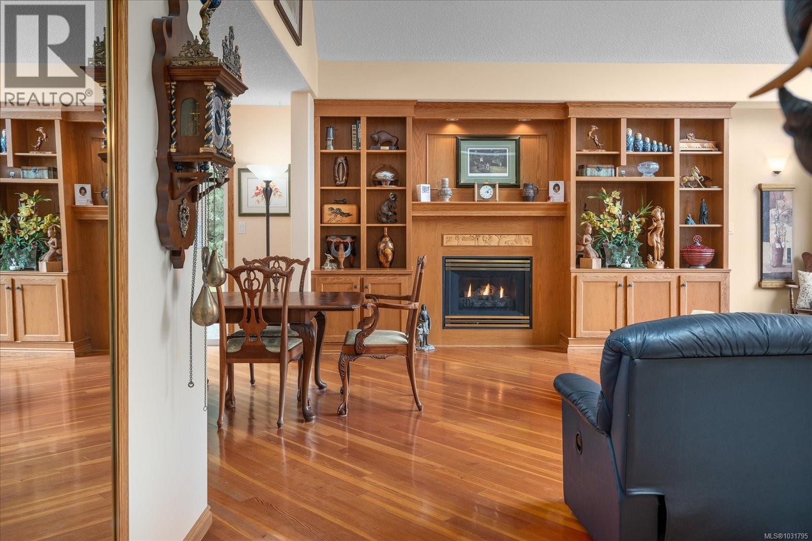 548 FOURNEAU WAY - 26