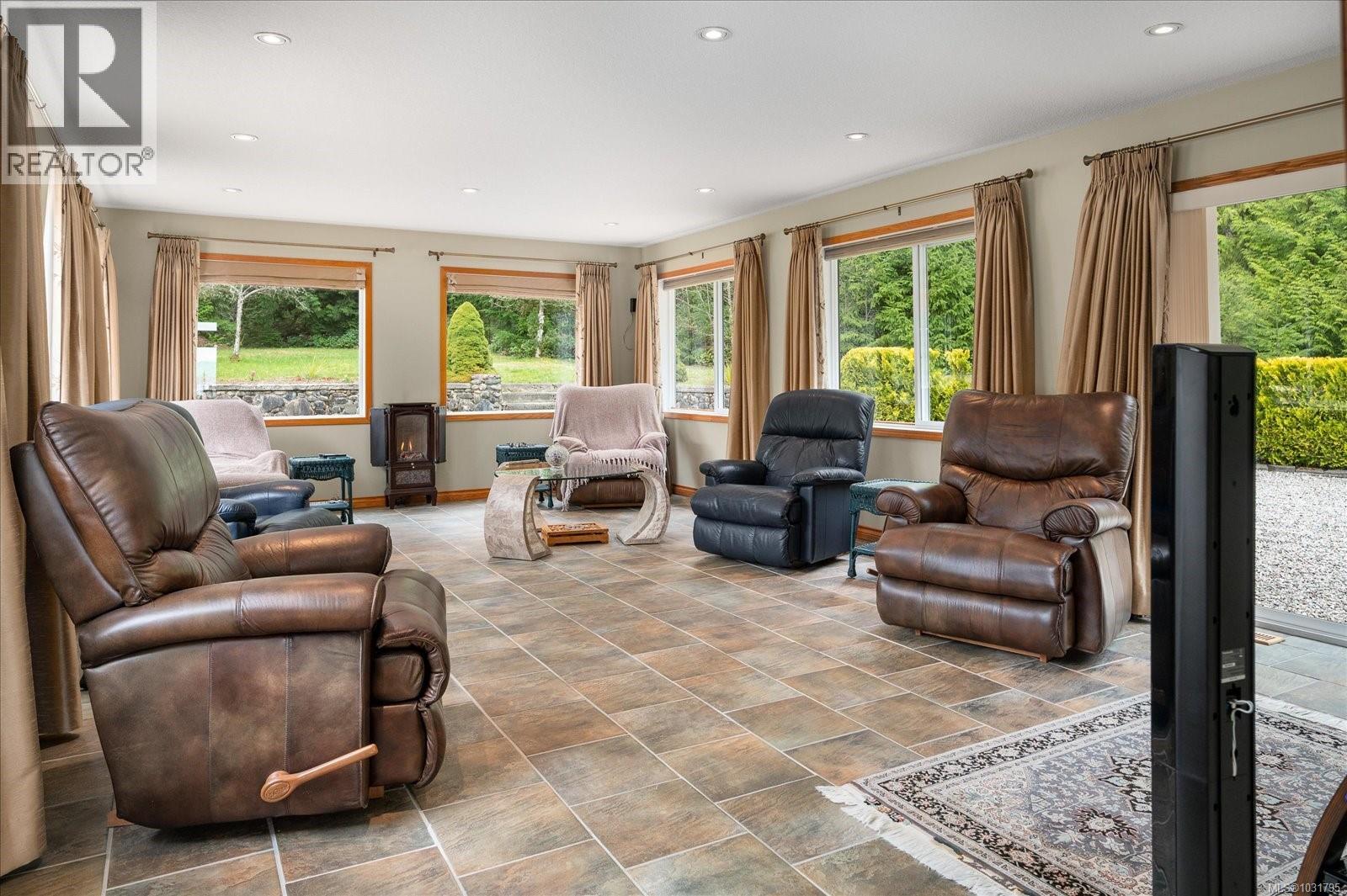 548 FOURNEAU WAY - 6