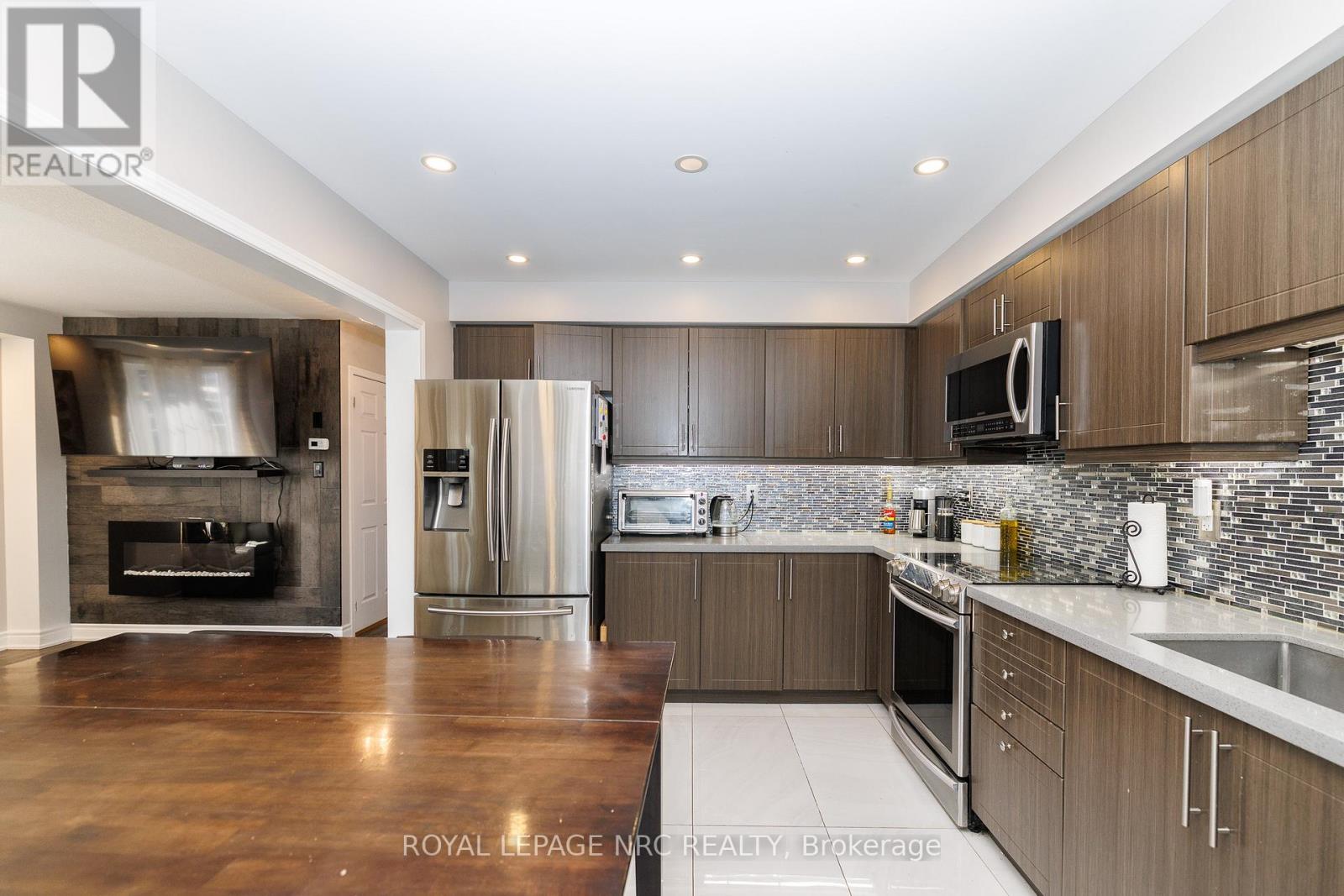 7764 SYCAMORE DRIVE — photo 26