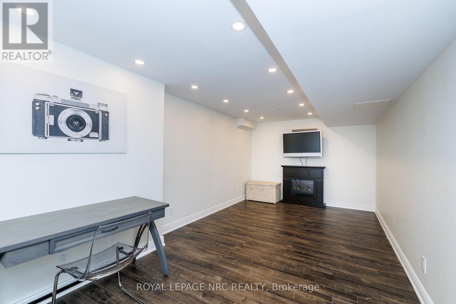 7764 SYCAMORE DRIVE — photo 44