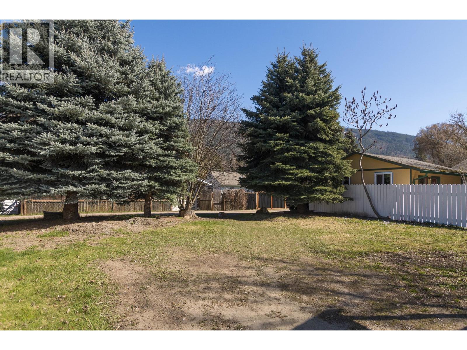  7310 50 Street, Salmon Arm