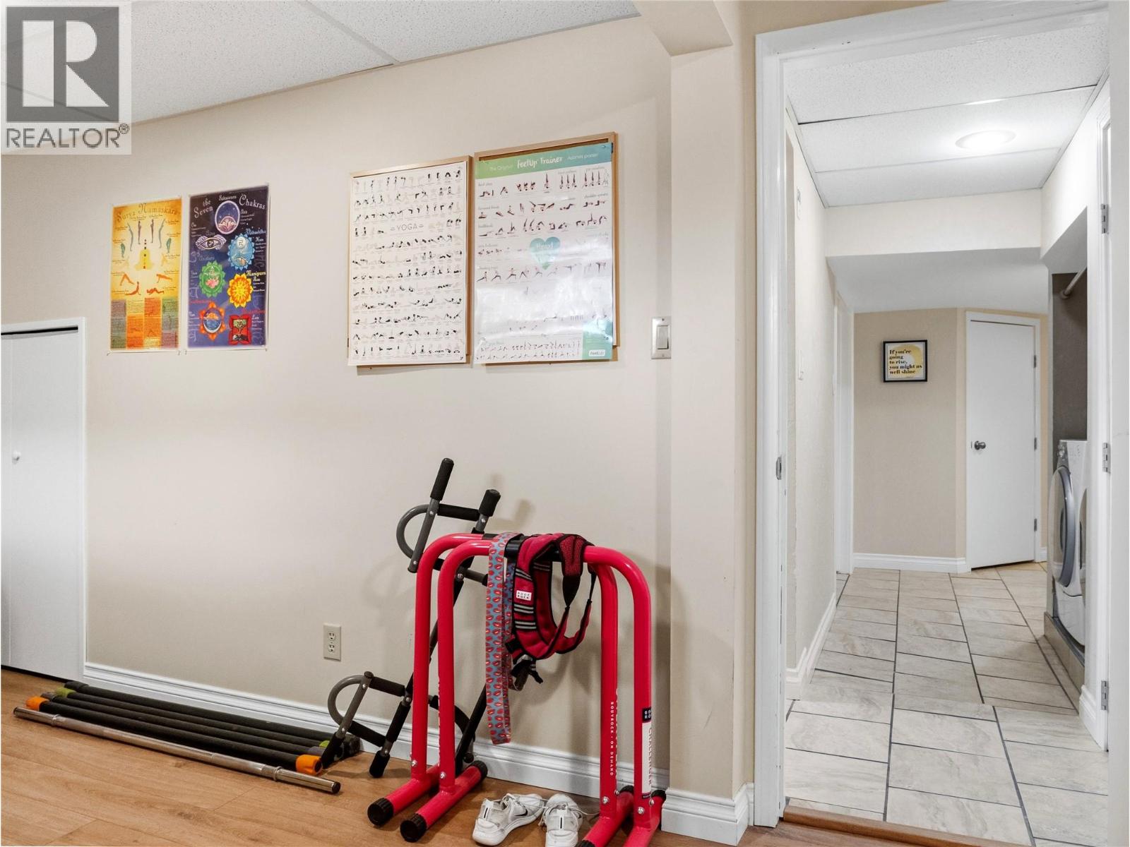 1841 ASPEN DRIVE - 44