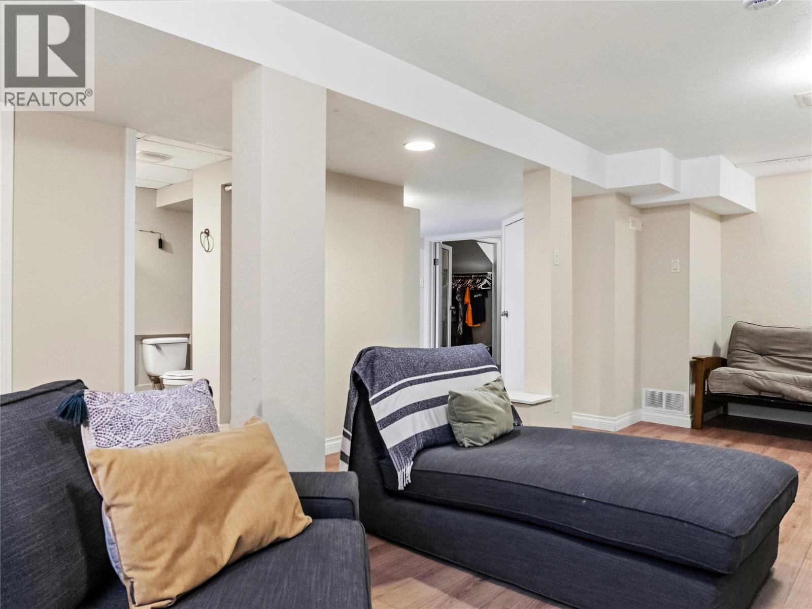 1841 ASPEN DRIVE - 53