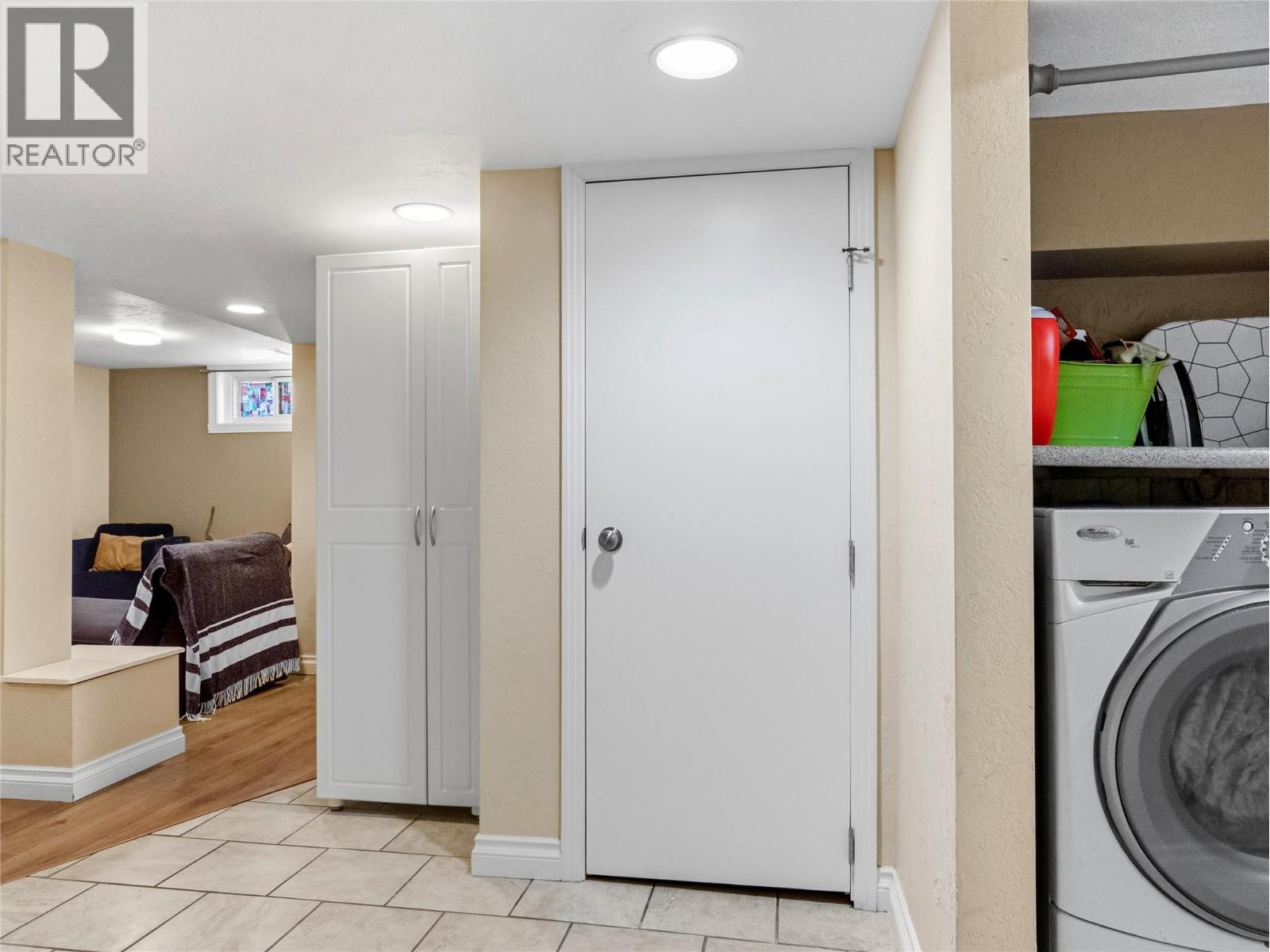 1841 ASPEN DRIVE - 52