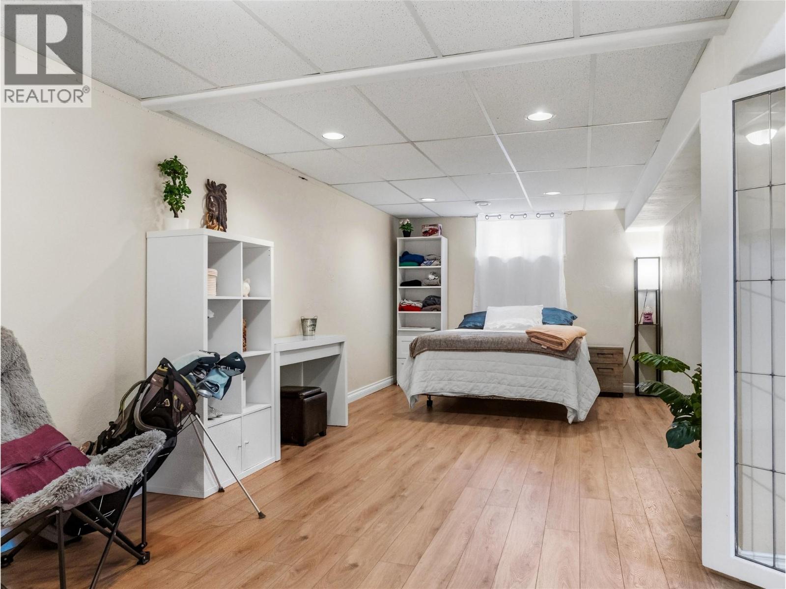 1841 ASPEN DRIVE - 45