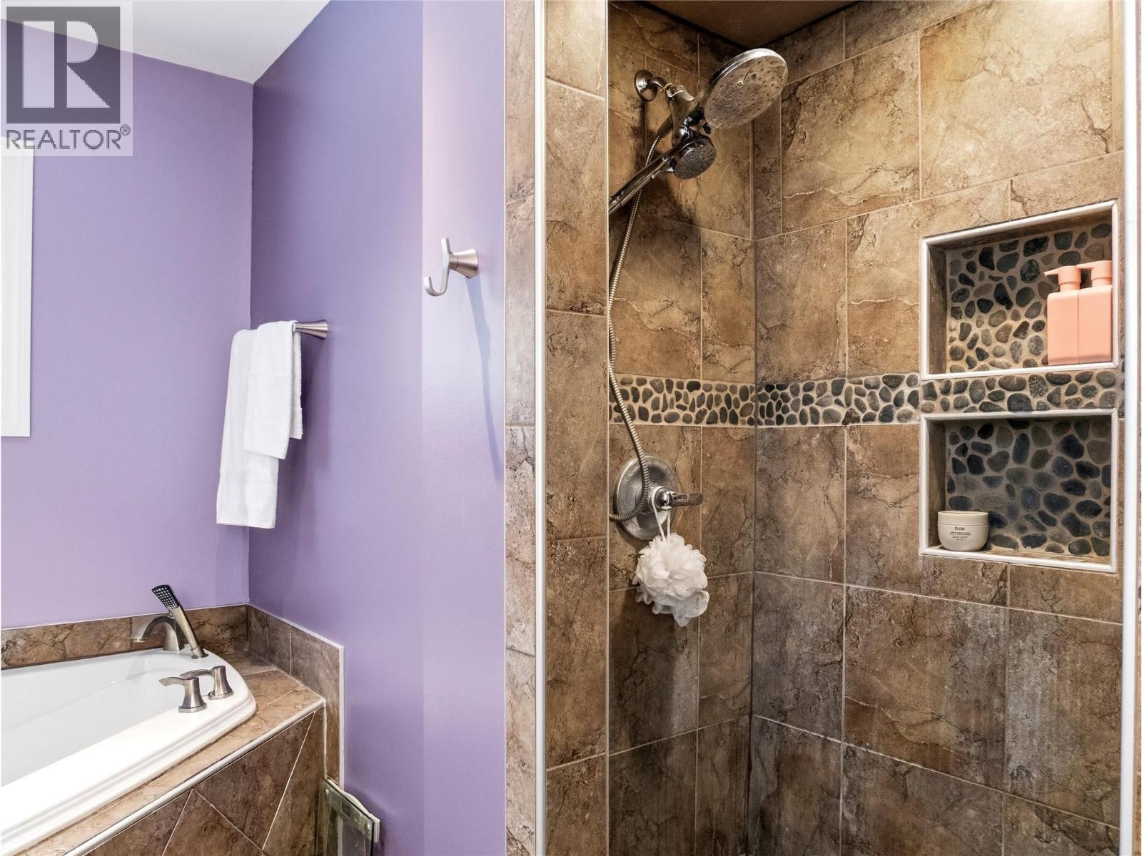 1841 ASPEN DRIVE - 28