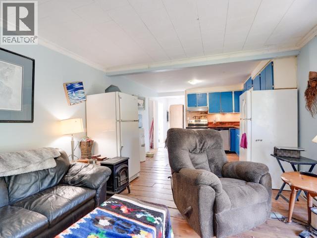 2039 MAIN STREET - 7