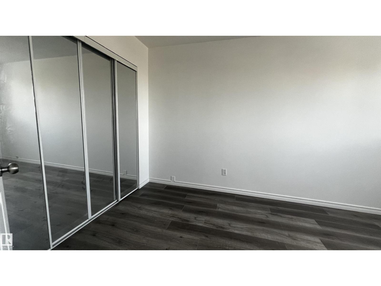 3323 107 AV NW NW, Edmonton