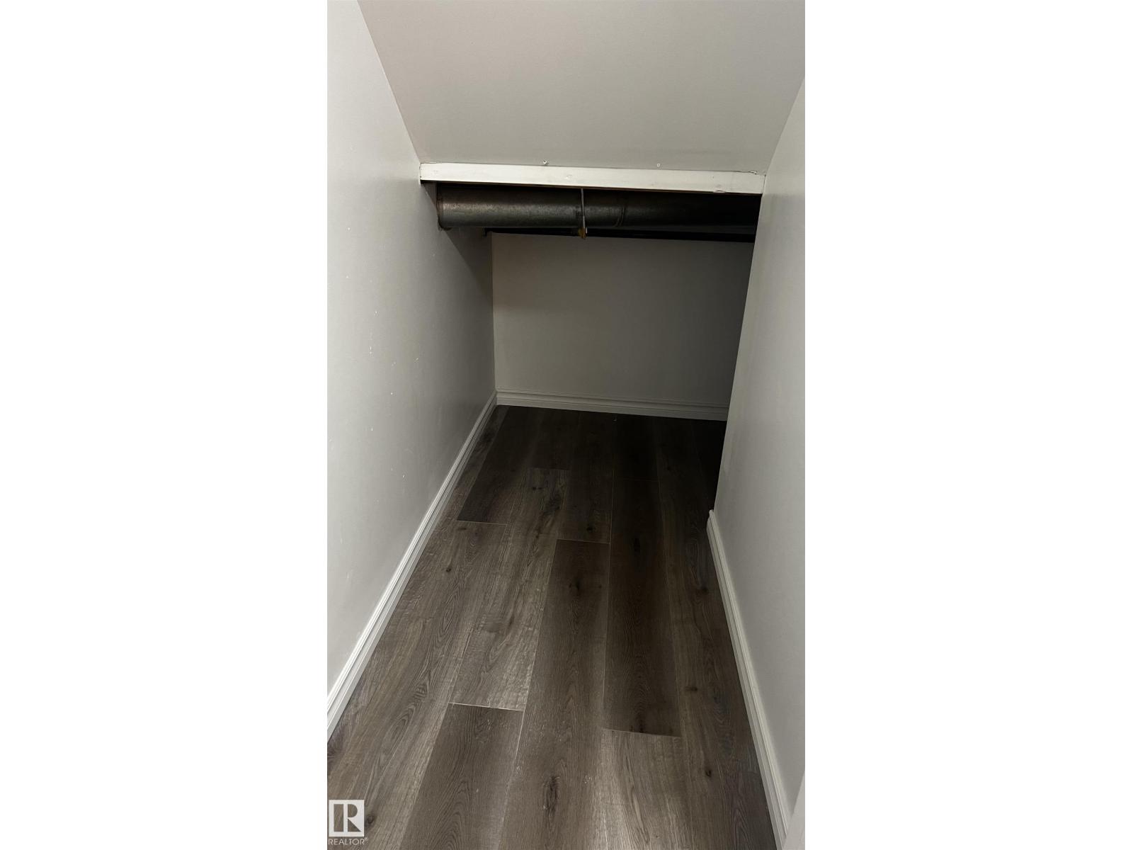 3323 107 AV NW NW, Edmonton