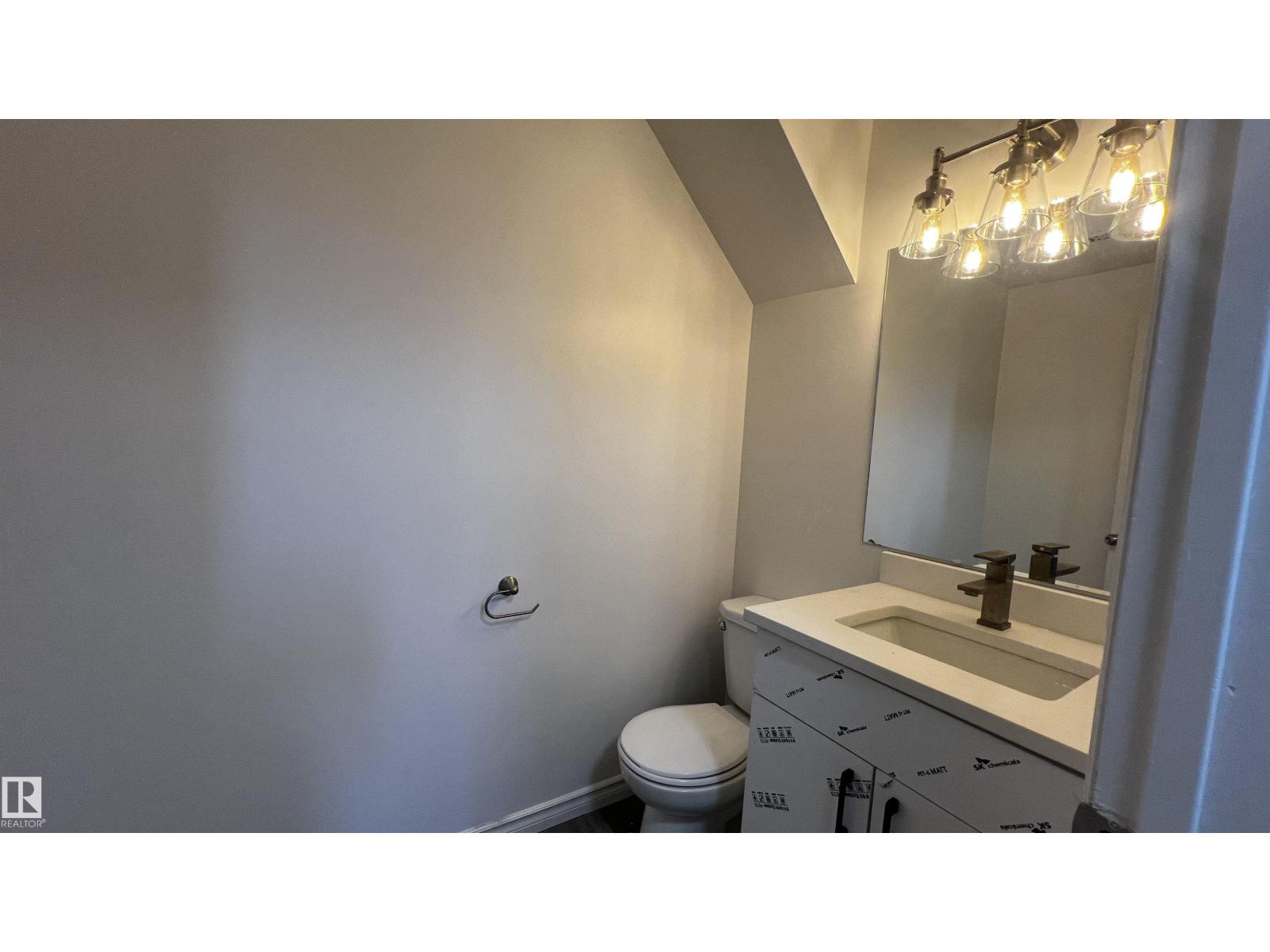 3323 107 AV NW NW, Edmonton