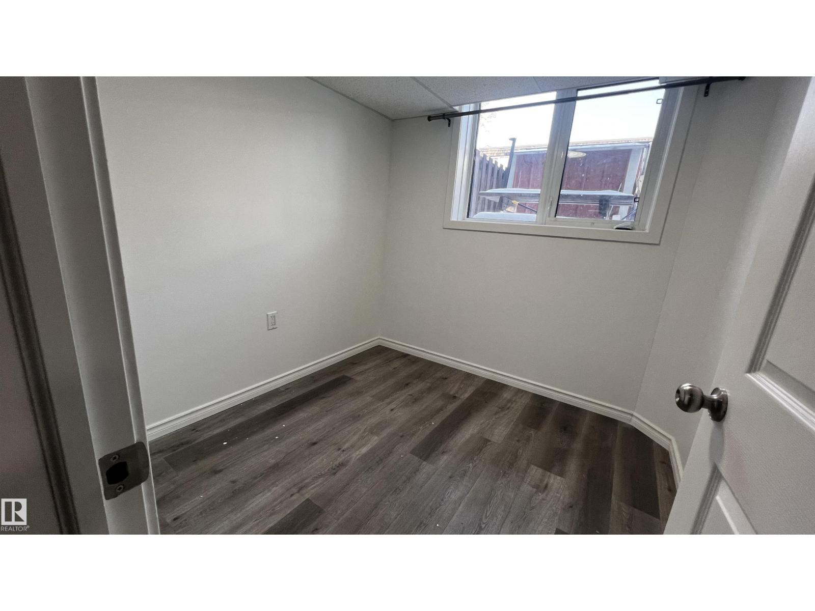 3323 107 AV NW NW, Edmonton