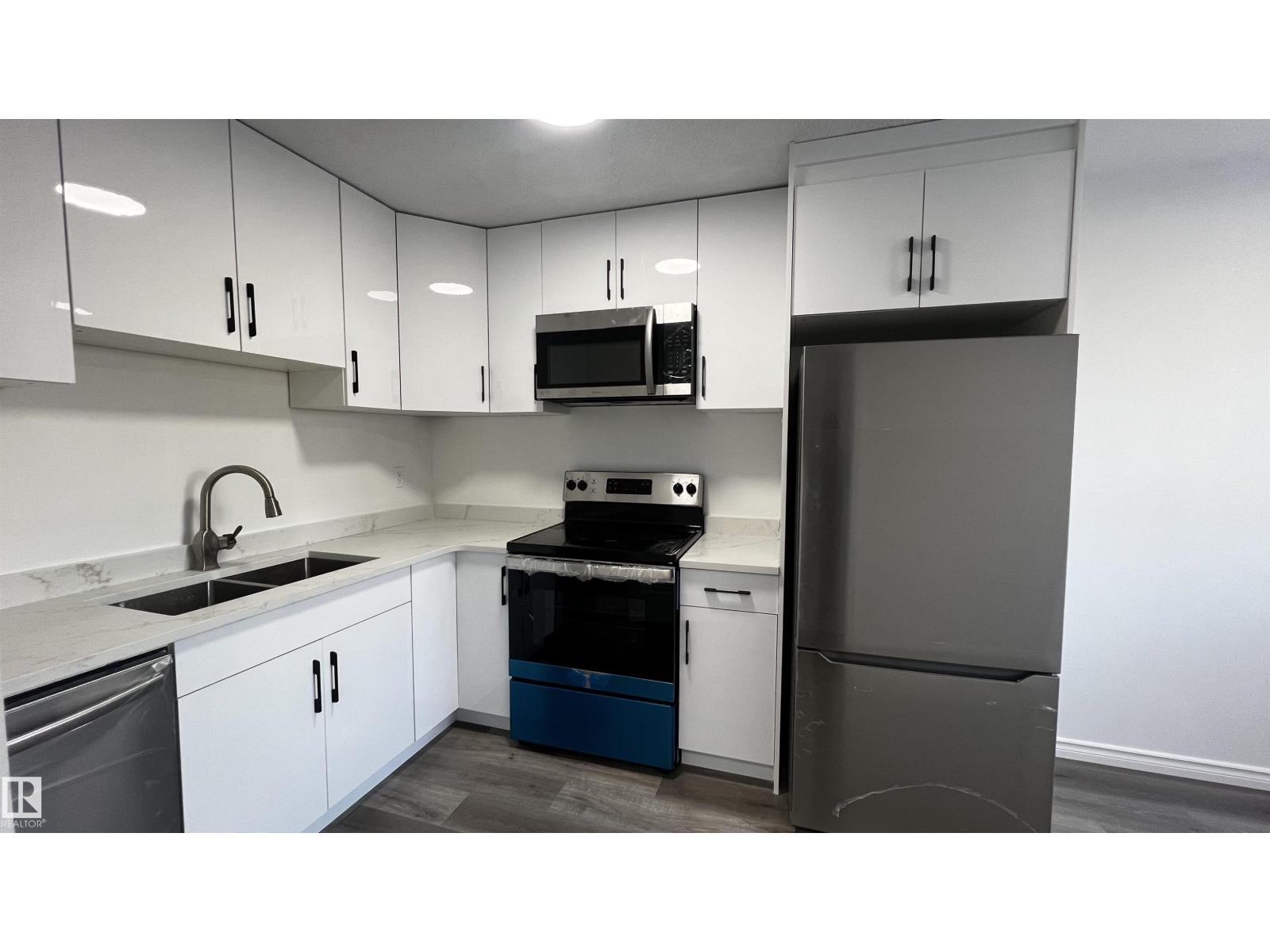 3323 107 AV NW NW - 5
