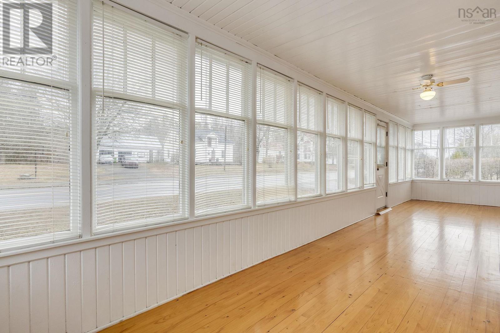 Property 27 of 47 of 2576 1 Highway