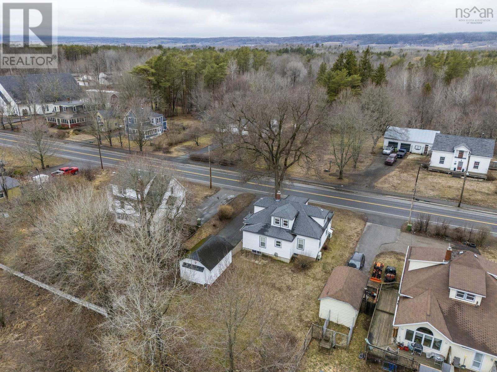 Property 43 of 47 of 2576 1 Highway