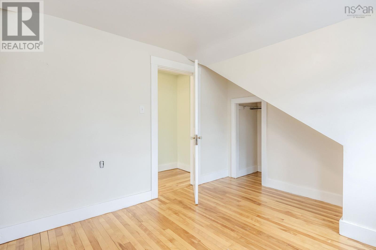 Property 37 of 47 of 2576 1 Highway