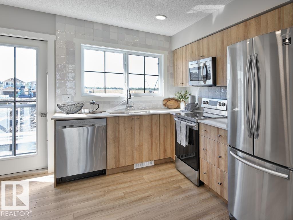 #13 3705 141 ST SW, Edmonton