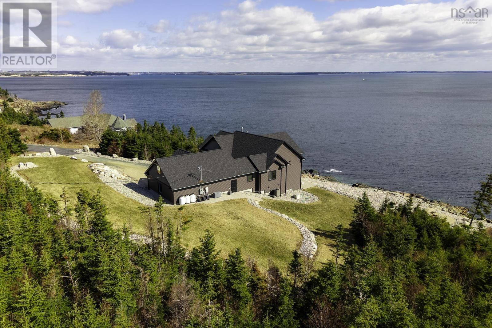 520 KETCH HARBOUR ROAD - 32