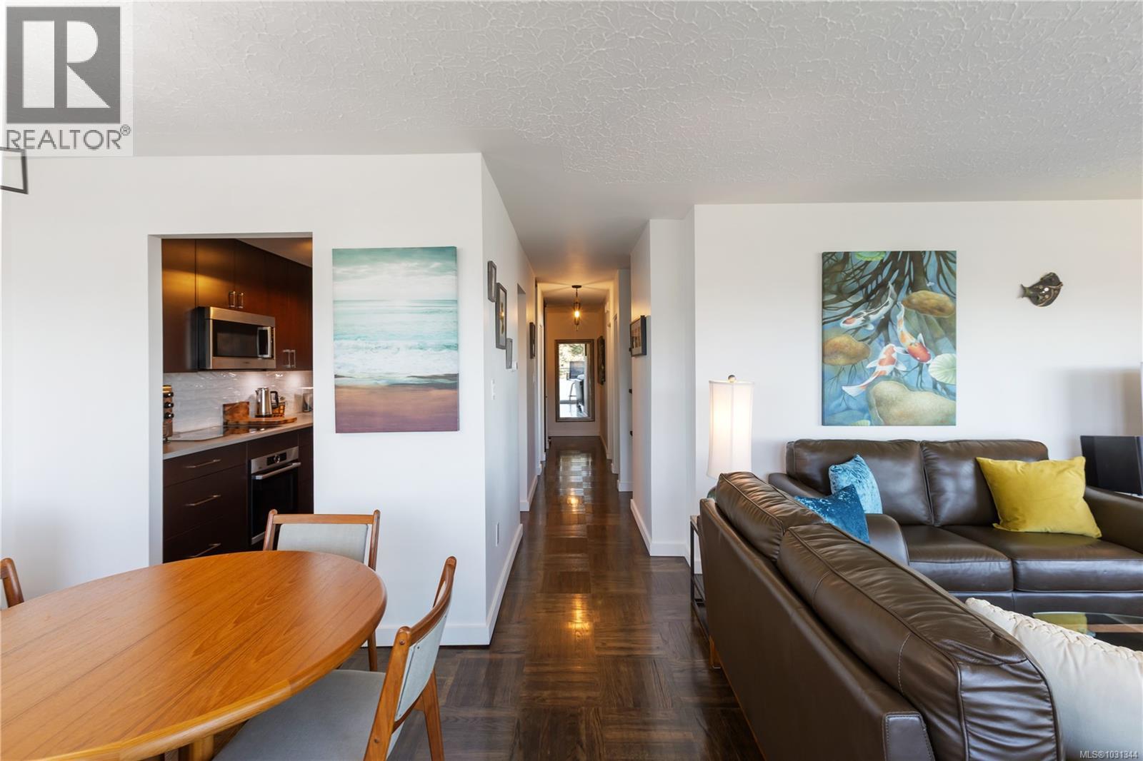 #902 250 DOUGLAS ST - 11