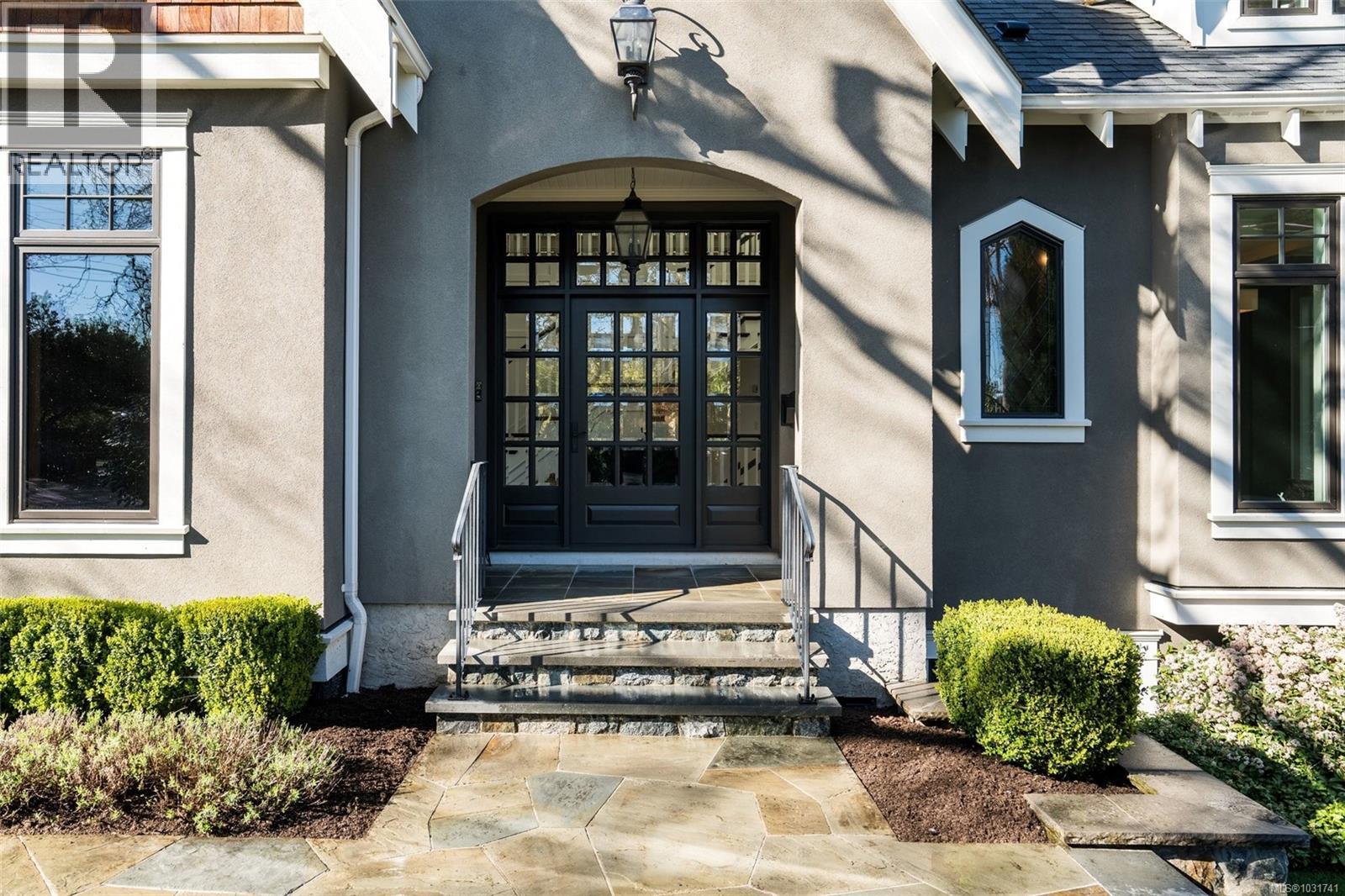 2096 FALKLAND PL - 10