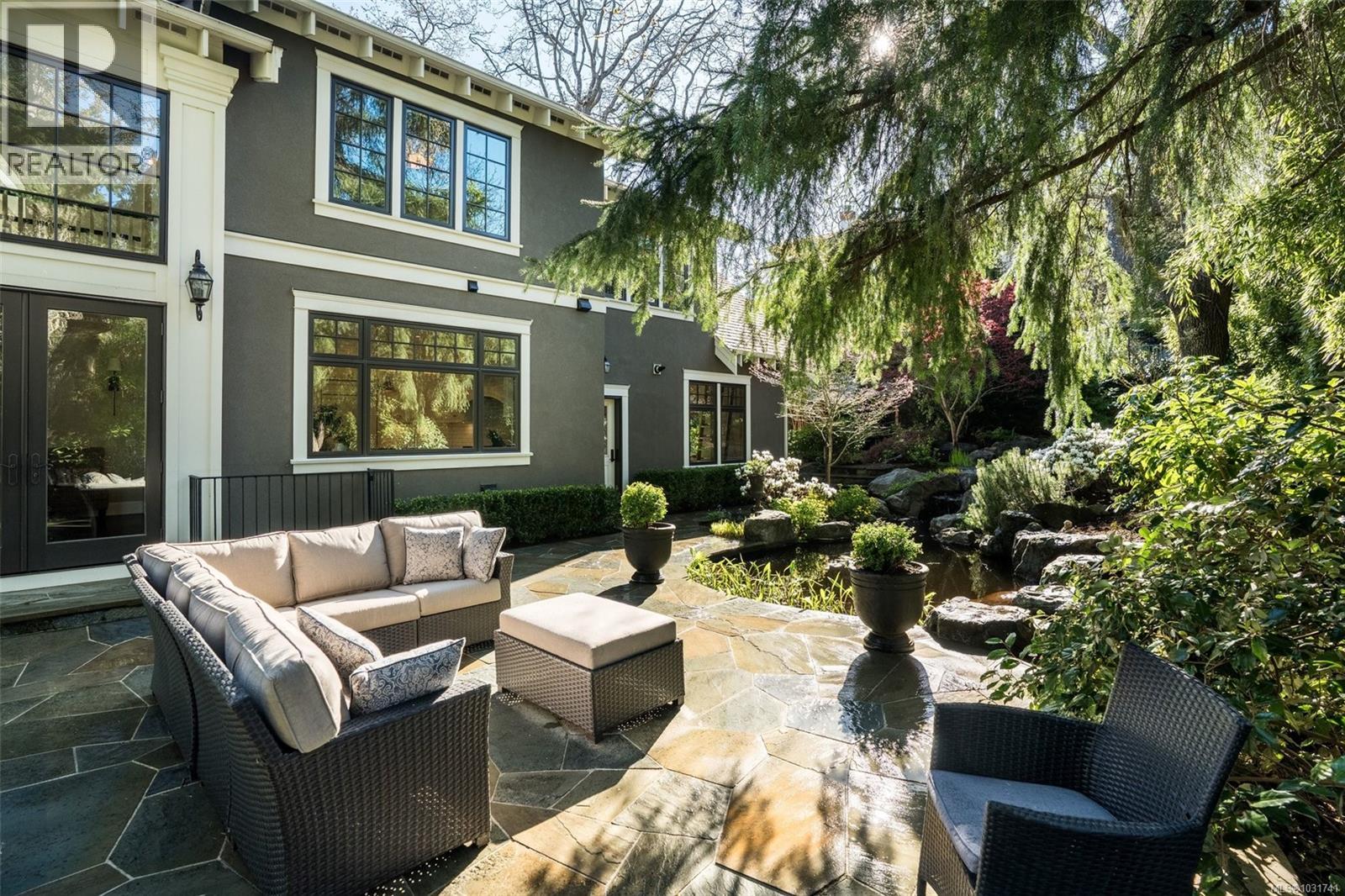 2096 FALKLAND PL - 72