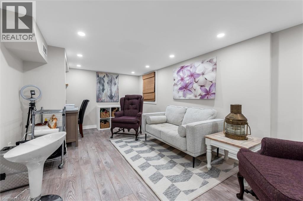 16 HOMELAND AVENUE - 31