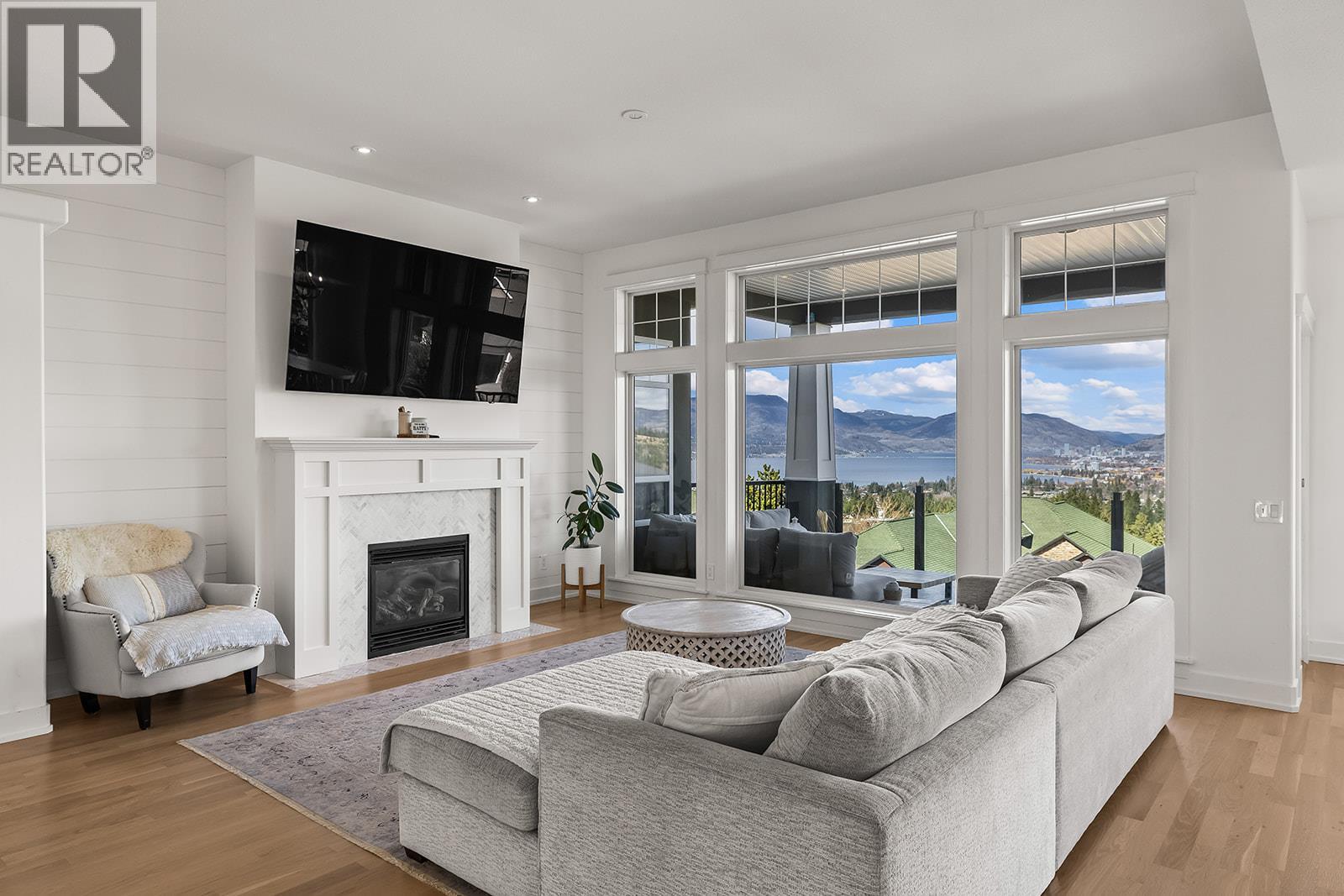  629 Almandine Court, Kelowna