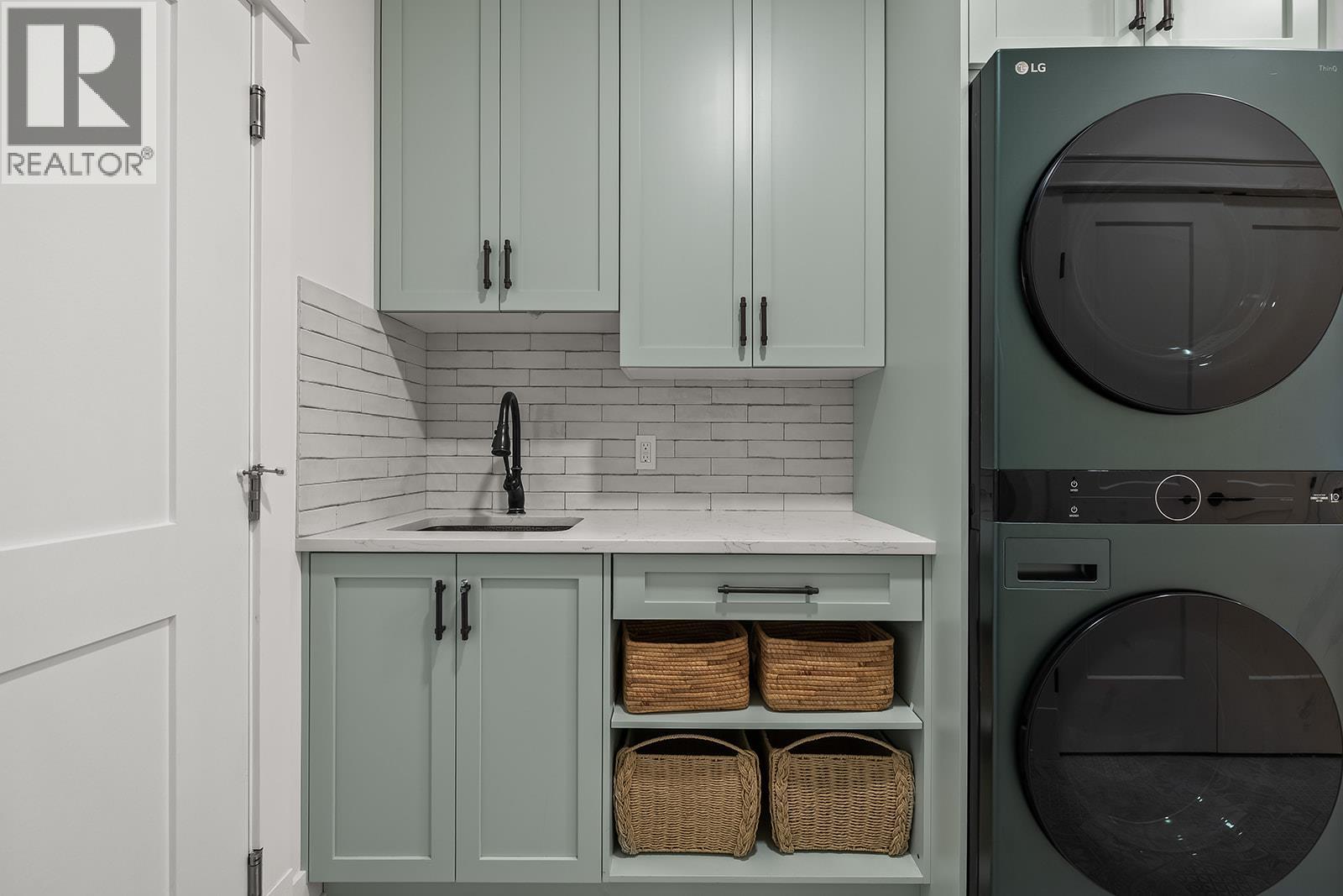  629 Almandine Court, Kelowna