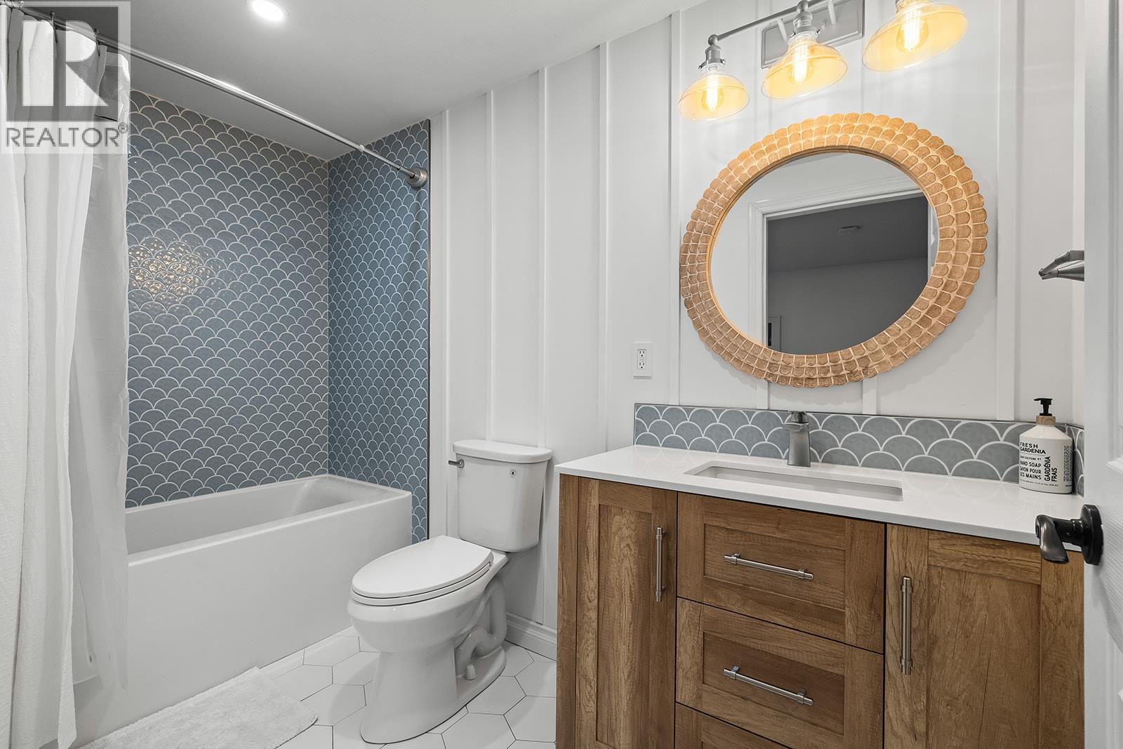  629 Almandine Court, Kelowna