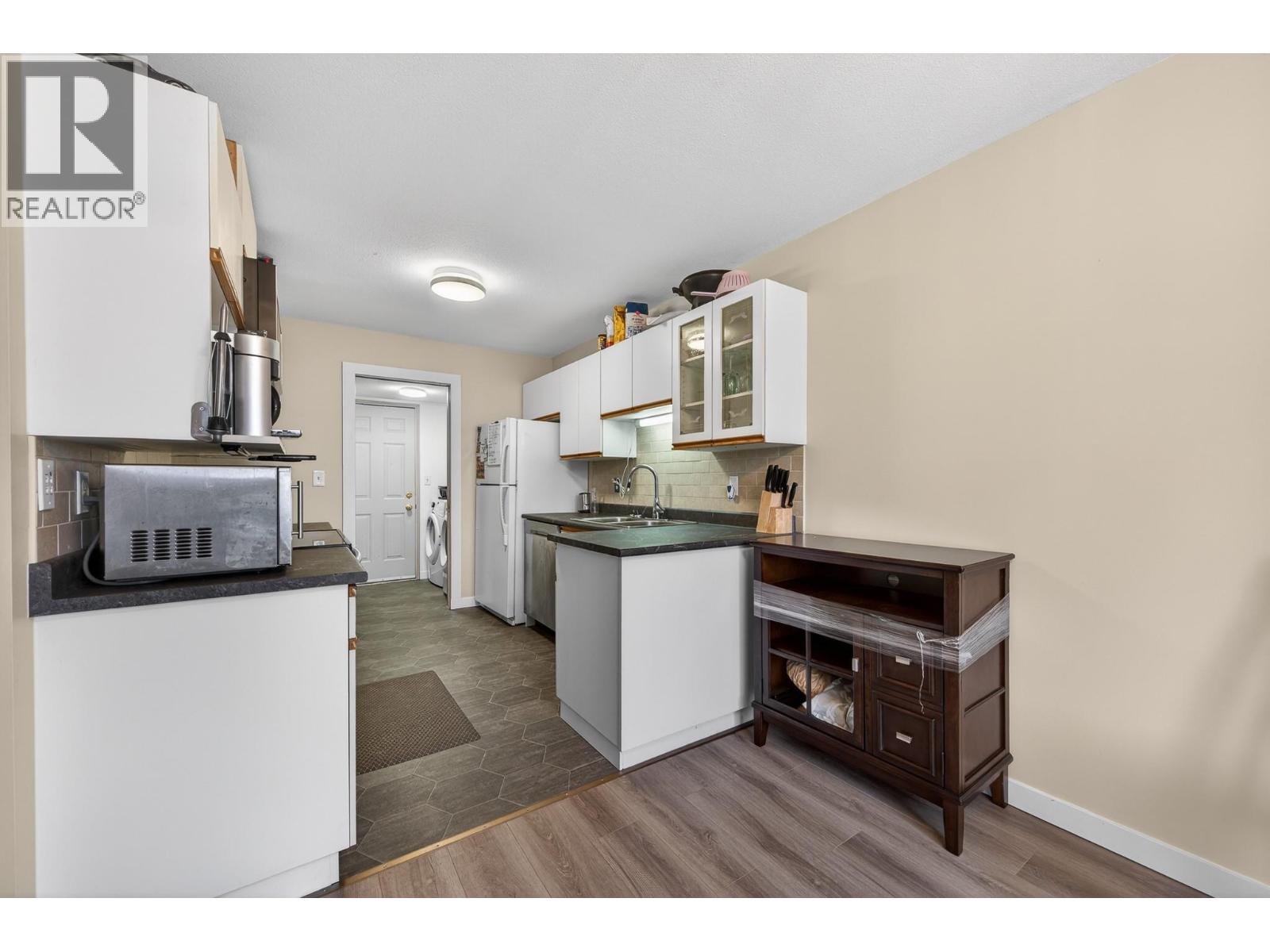 #29 1750 MCKINLEY COURT - 9