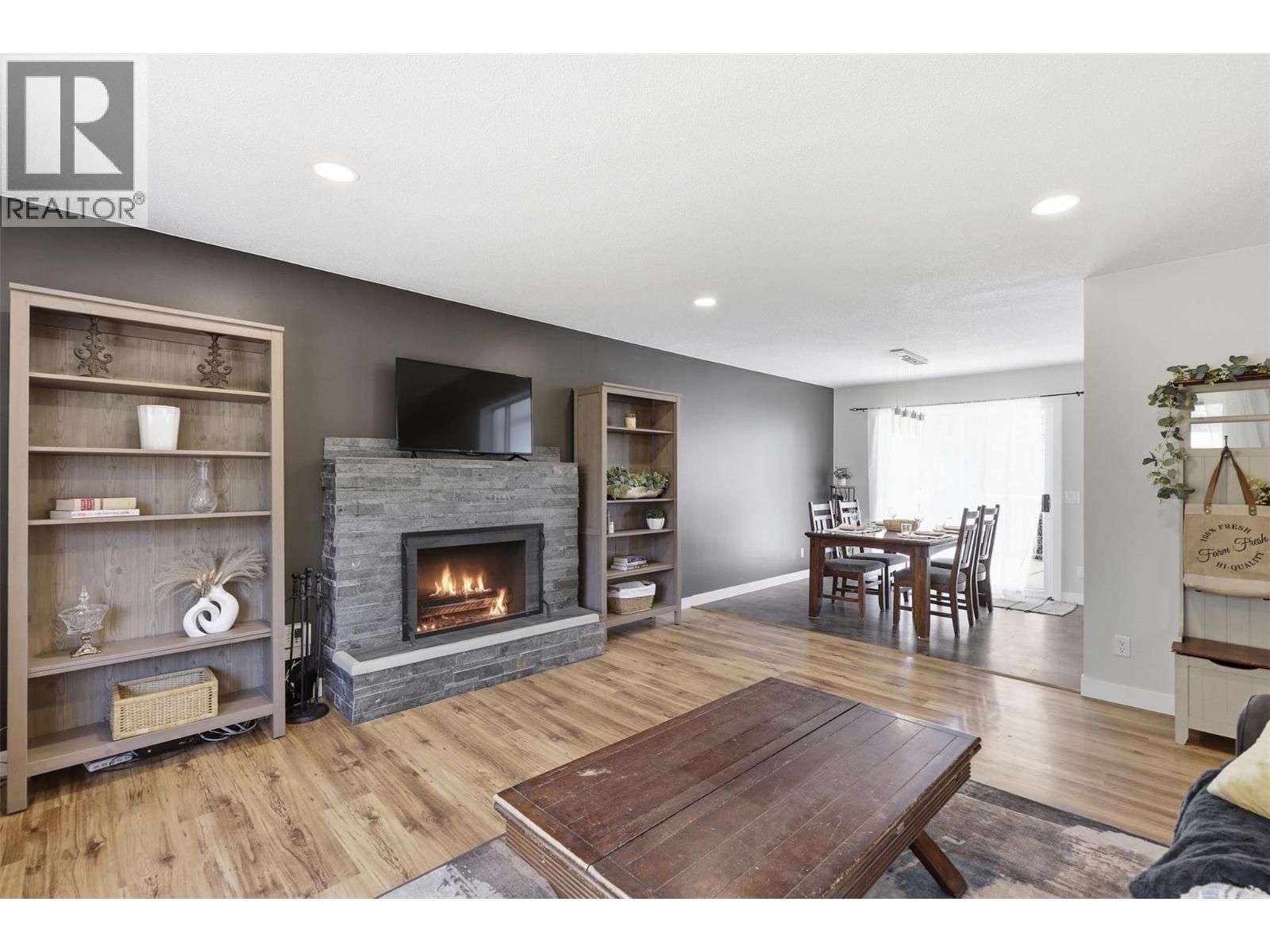 1515 CASCADE STREET - 6