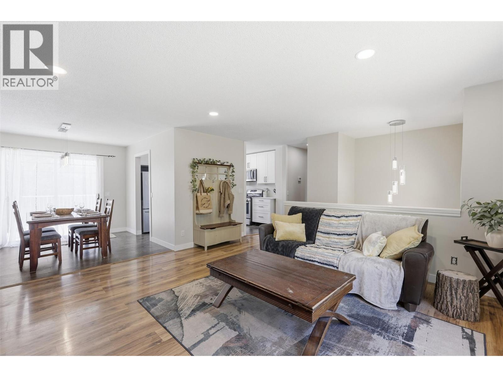 1515 CASCADE STREET - 8