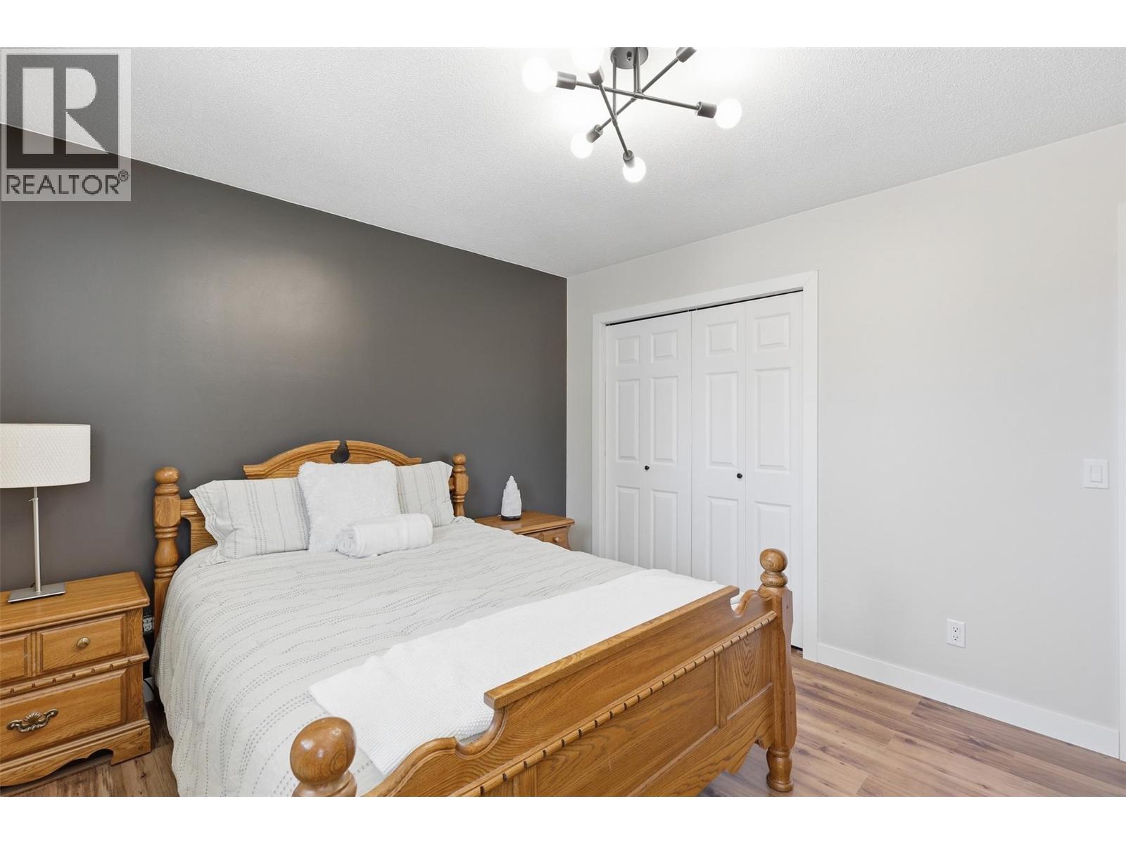 1515 CASCADE STREET - 20