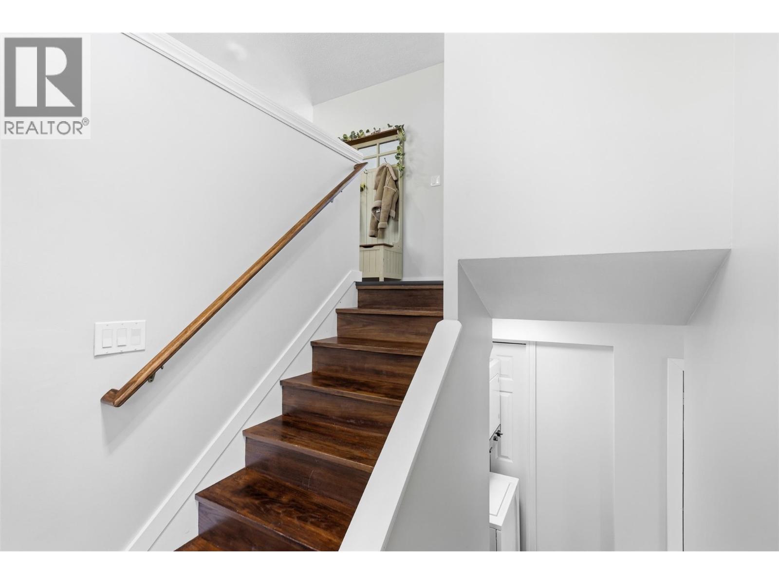 1515 CASCADE STREET - 29