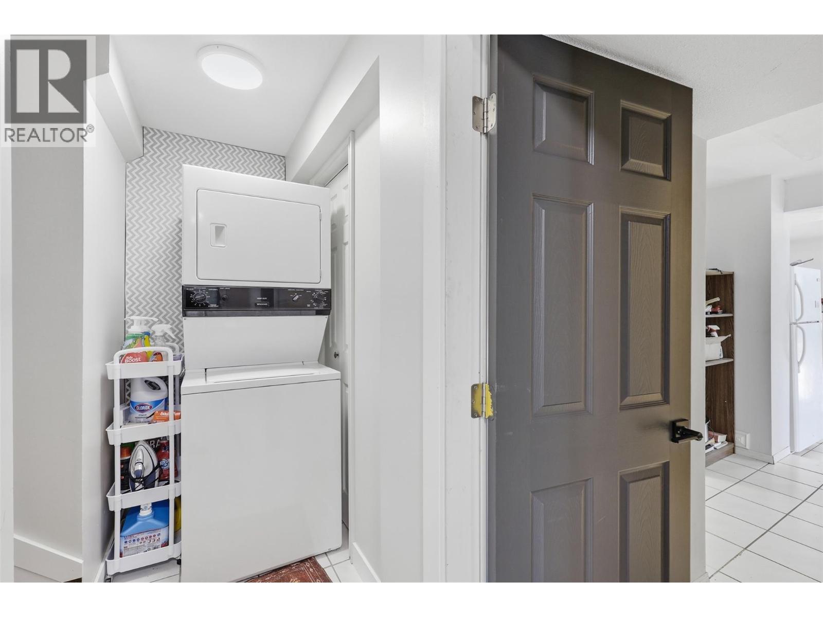 1515 CASCADE STREET - 33