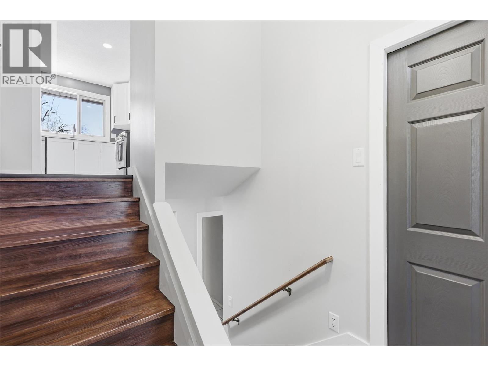 1515 CASCADE STREET - 30