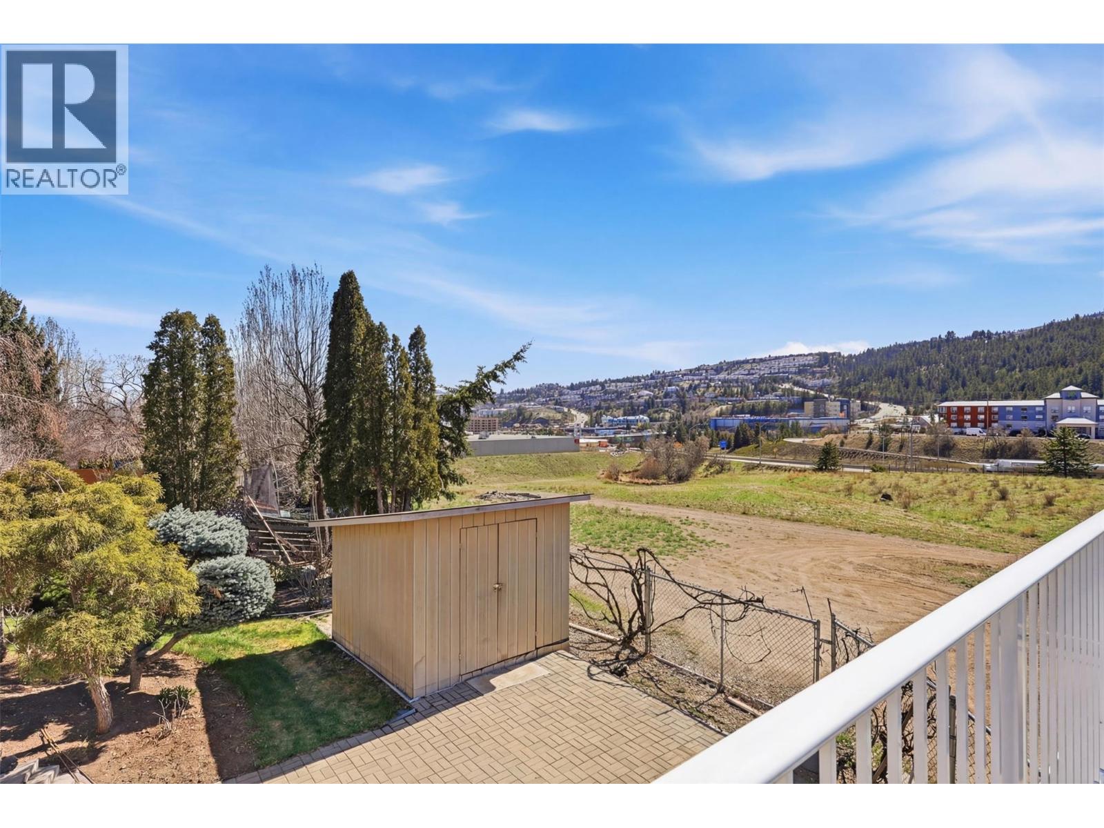 1515 CASCADE STREET - 15