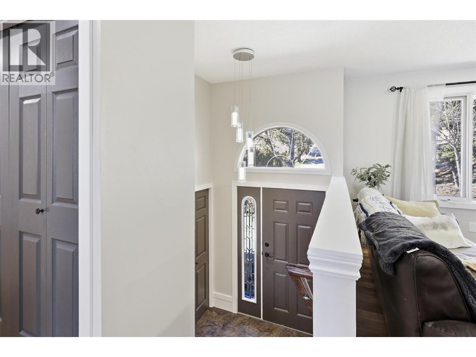 1515 CASCADE STREET - 28