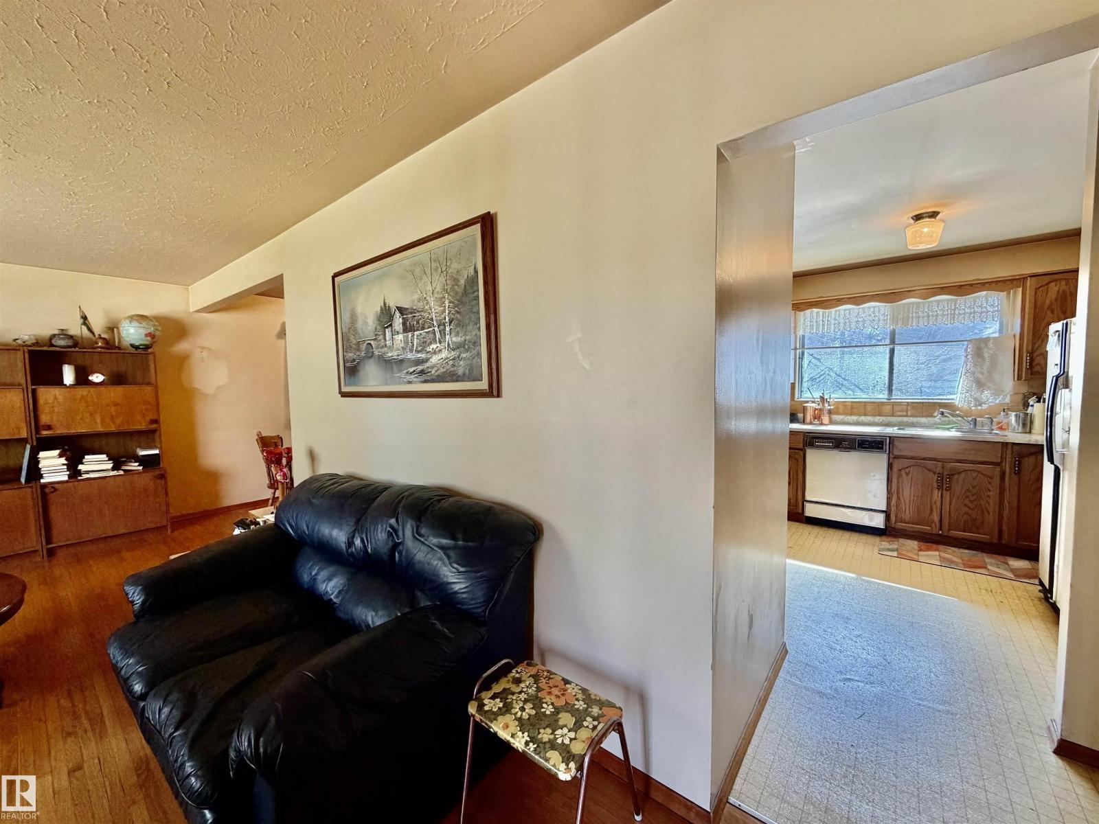 13203 136A AV NW, Edmonton