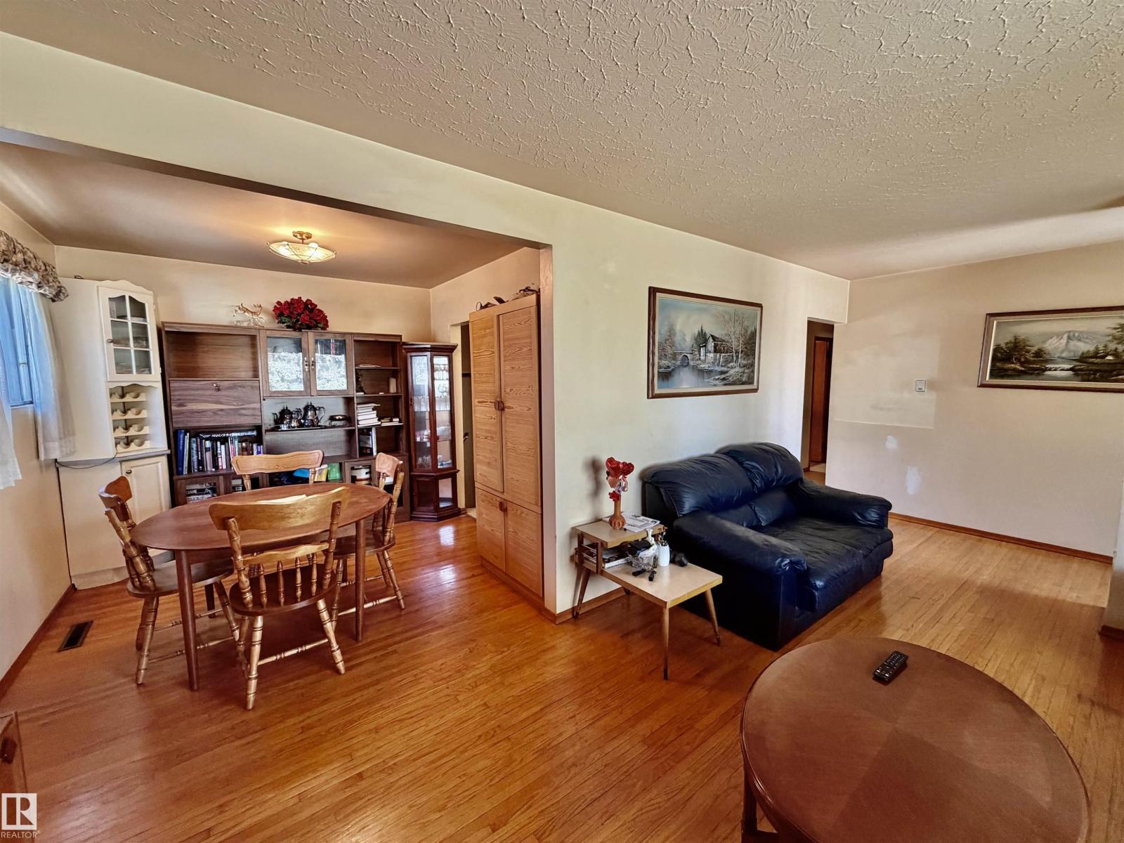 13203 136A AV NW, Edmonton