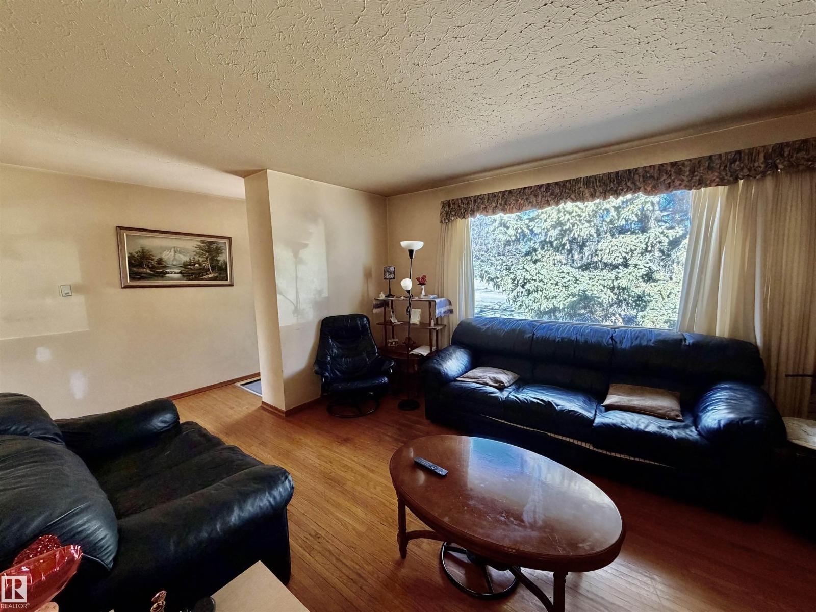 13203 136A AV NW, Edmonton