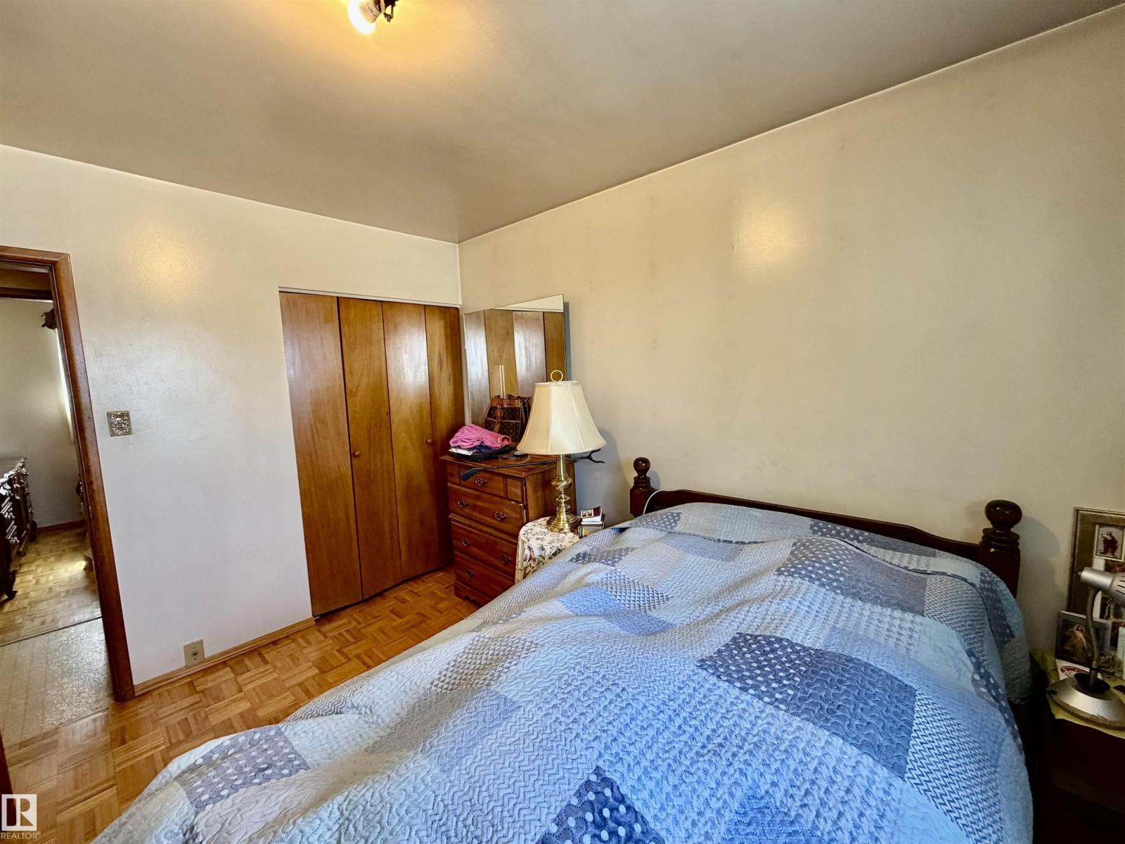 13203 136A AV NW, Edmonton