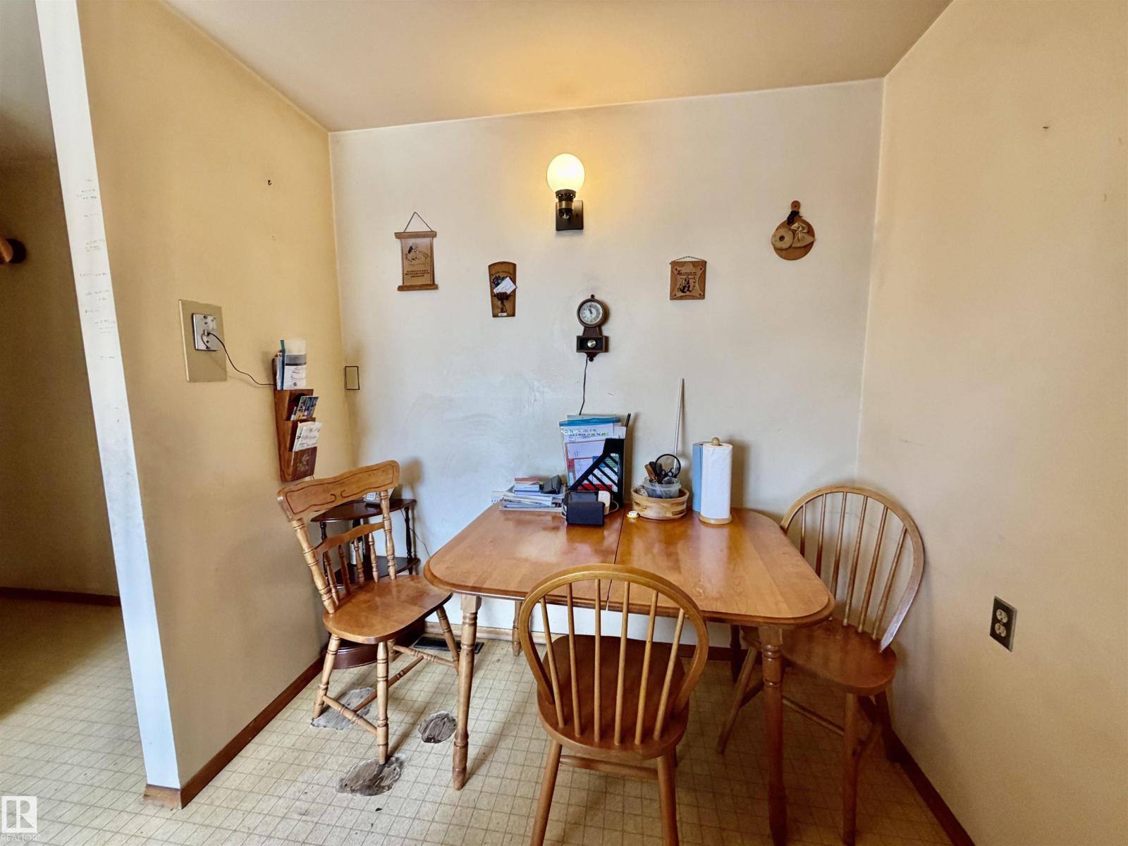 13203 136A AV NW, Edmonton