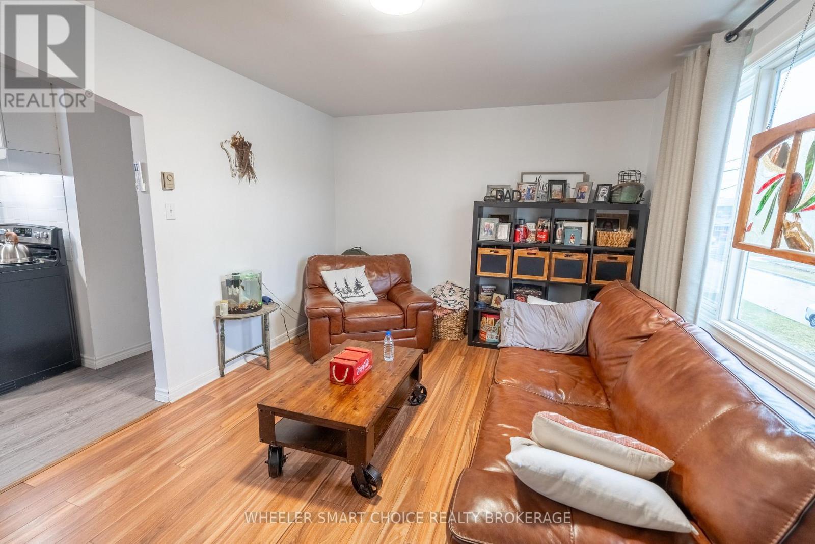 1242 CHURCHILL STREET - 24