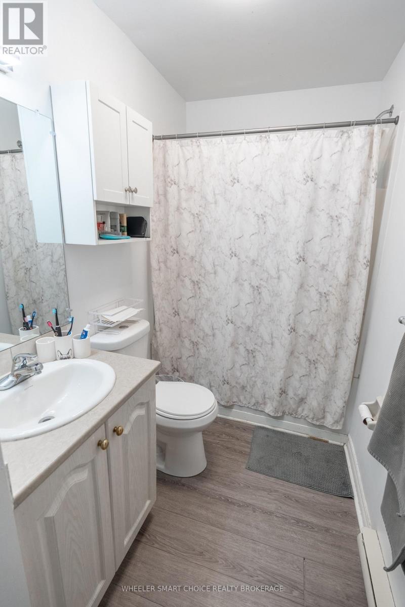 1242 CHURCHILL STREET - 26