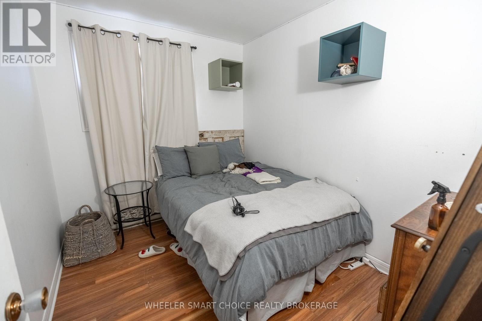 1242 CHURCHILL STREET - 31