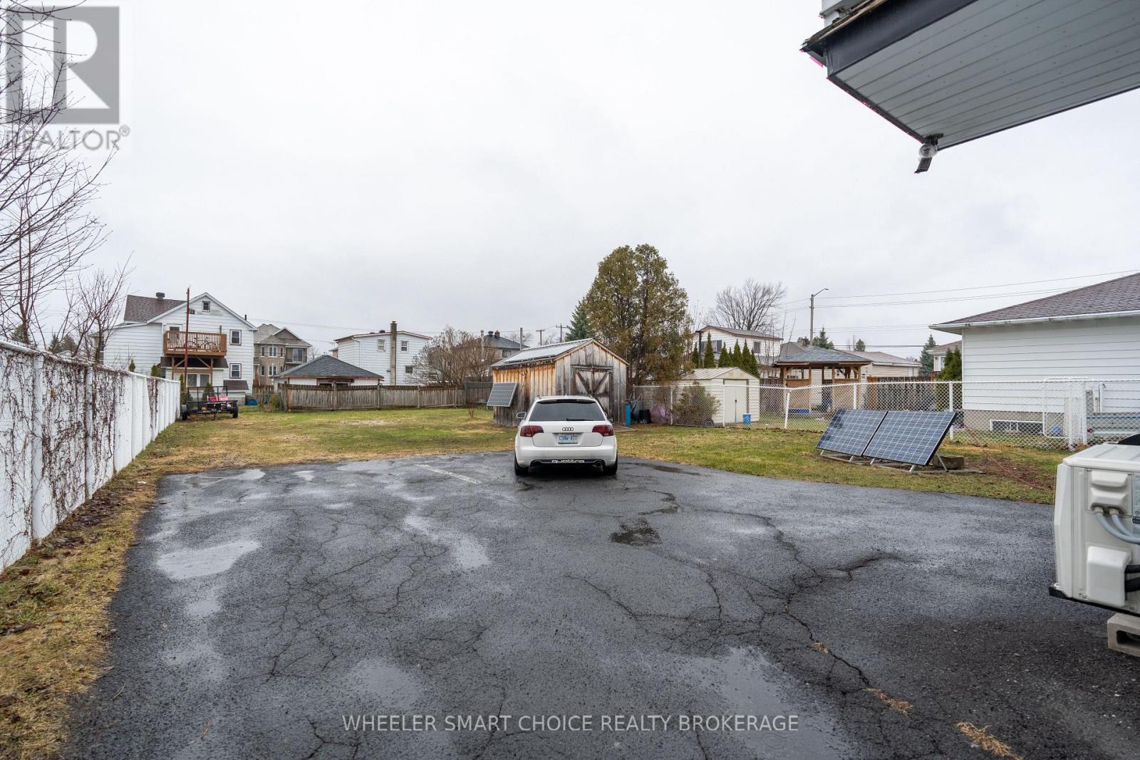 1242 CHURCHILL STREET - 34