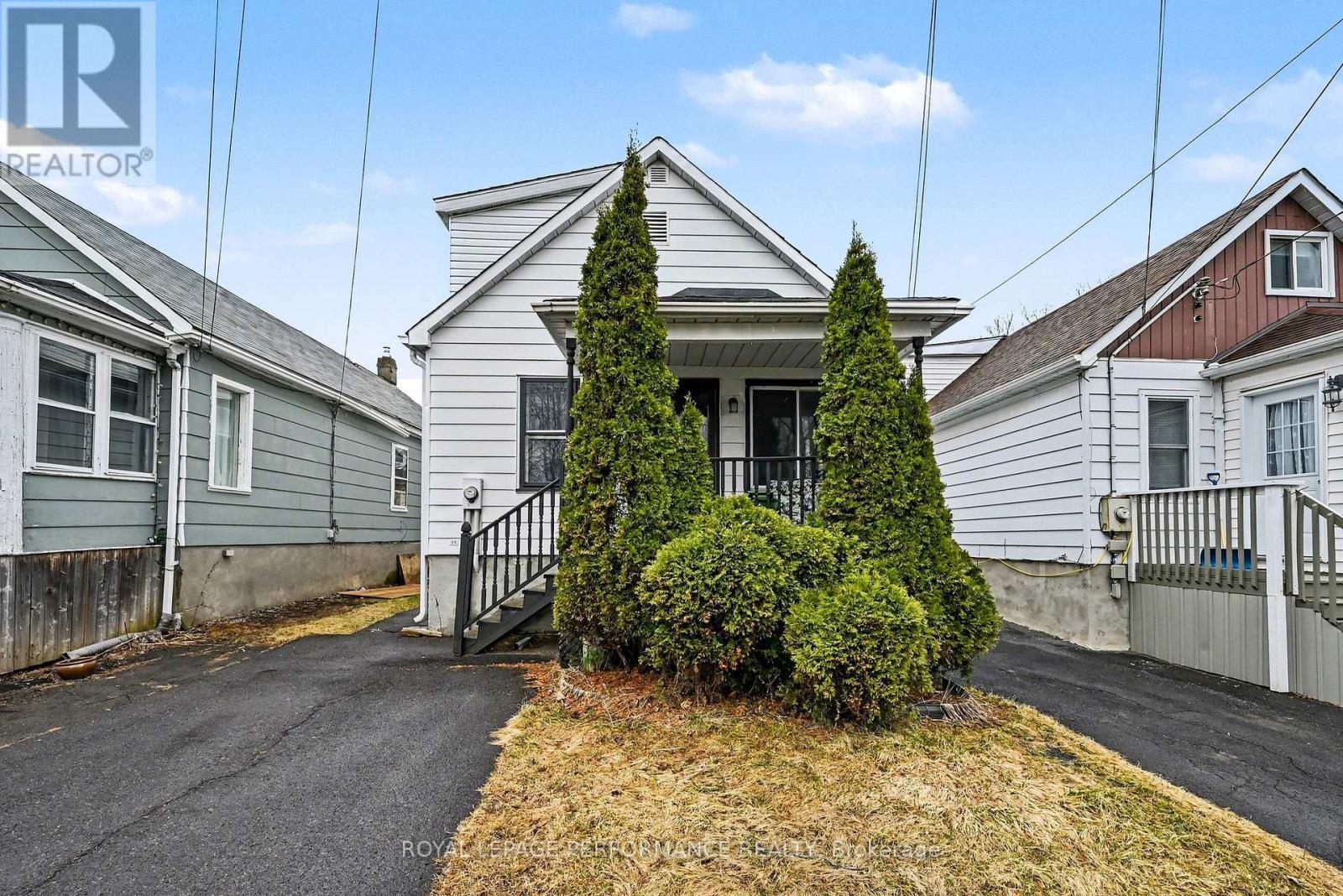 414 GILLESPIE AVENUE - 1